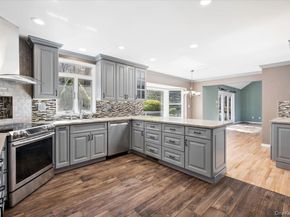 3060 Dahlia Court, Yorktown Heights NY 10598