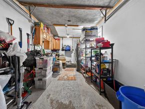 18 President Street, Freeport NY 11520