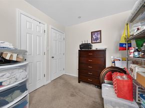 18 President Street, Freeport NY 11520