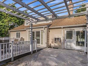 36 Roosevelt Place, Rockville Centre NY 11570