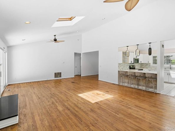 57 Bellows Terrace, Hampton Bays NY 11946