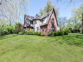 9 South Drive, Great Neck NY 11021