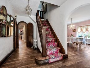 9 South Drive, Great Neck NY 11021