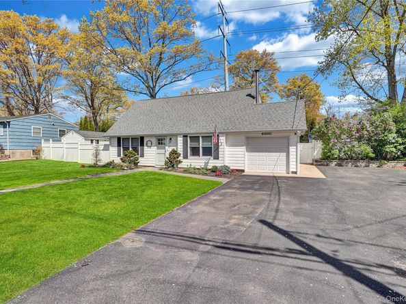 171 Prince Road, Rocky Point NY 11778