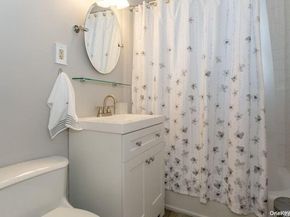 1213 E Broadway B24, Hewlett NY 11557
