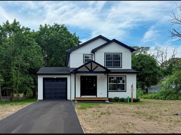 20 Tenth Street, Ronkonkoma NY 11779