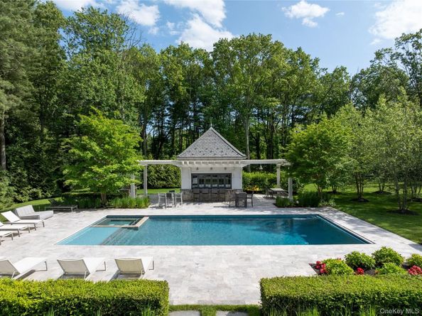 22 Terrace Court, Old Westbury NY 11568