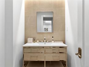 22 Terrace Court, Old Westbury NY 11568