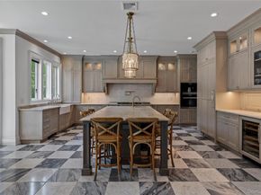 22 Terrace Court, Old Westbury NY 11568