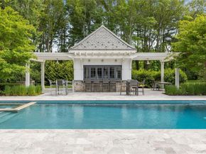 22 Terrace Court, Old Westbury NY 11568