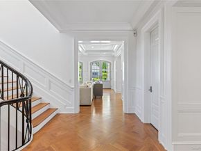 22 Terrace Court, Old Westbury NY 11568