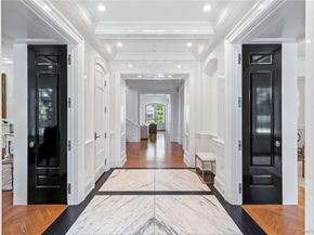 22 Terrace Court, Old Westbury NY 11568