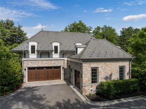 22 Terrace Court, Old Westbury NY 11568