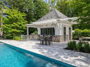 22 Terrace Court, Old Westbury NY 11568