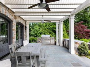 22 Terrace Court, Old Westbury NY 11568