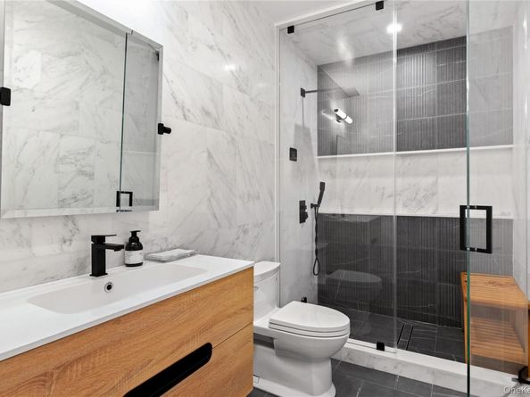 22 Terrace Court, Old Westbury NY 11568