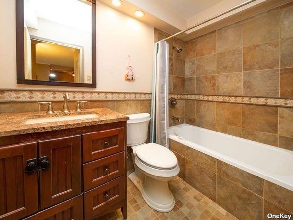 2 Bay Club Drive 16V, Bayside NY 11360