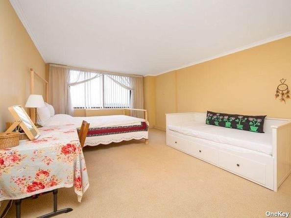 2 Bay Club Drive 16V, Bayside NY 11360