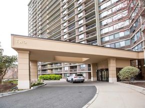 2 Bay Club Drive 16V, Bayside NY 11360