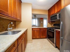 2 Bay Club Drive 16V, Bayside NY 11360