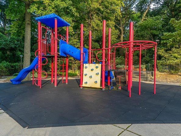 90-50 Union Turnpike 11L, Glendale NY 11385
