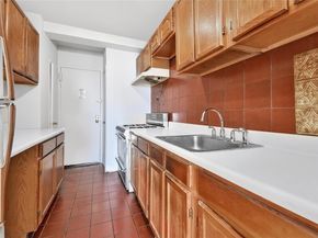 4 Fordham Hill Oval 14G, Bronx NY 10468