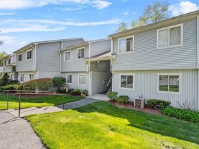156 Carriage Court G, Yorktown Heights NY 10598