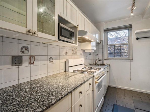 78-10 34 Avenue 4E, Jackson Heights NY 11372
