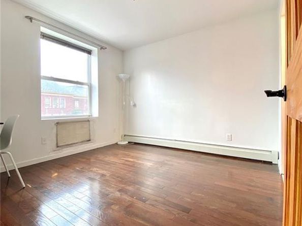 138-10 35th Ave 3A, Flushing NY 11354