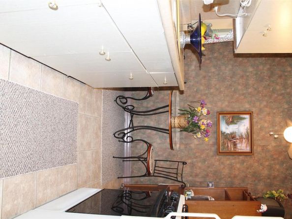 87-10 204 204 steet A62, Hollis NY 11423