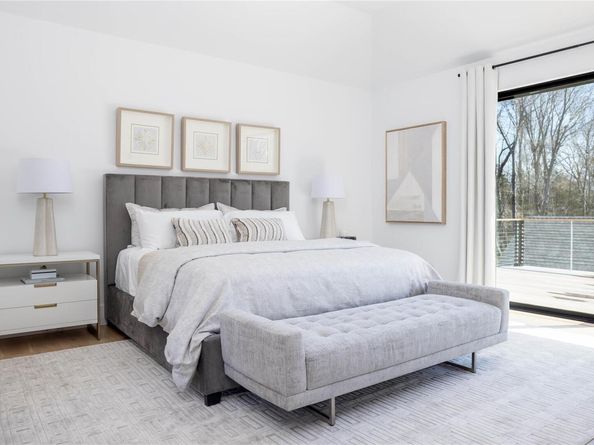 4 Dogwood Drive, East Hampton NY 11937