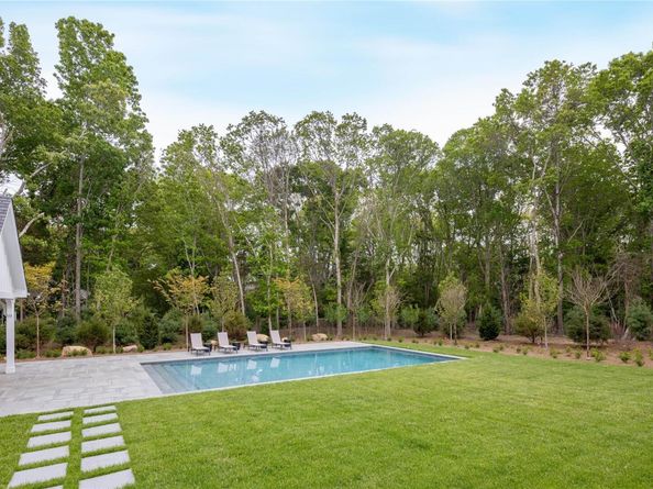 4 Dogwood Drive, East Hampton NY 11937