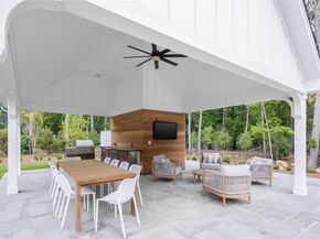 4 Dogwood Drive, East Hampton NY 11937