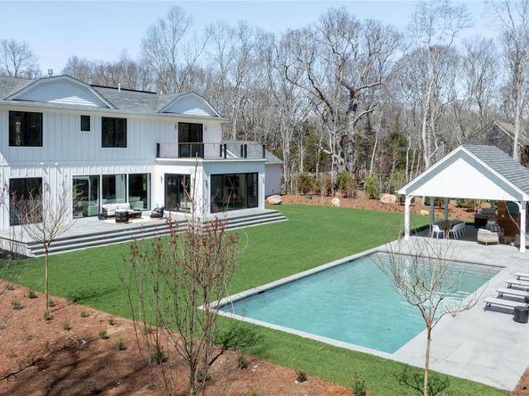 4 Dogwood Drive, East Hampton NY 11937