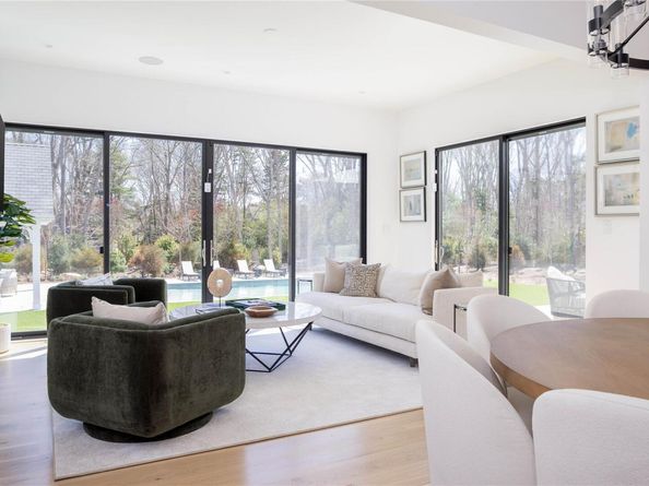 4 Dogwood Drive, East Hampton NY 11937