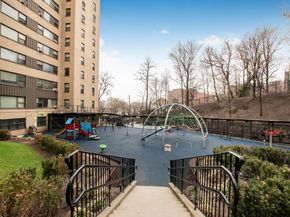 4 Fordham Hill Oval 8D, Bronx NY 10468