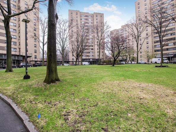 4 Fordham Hill Oval 8D, Bronx NY 10468