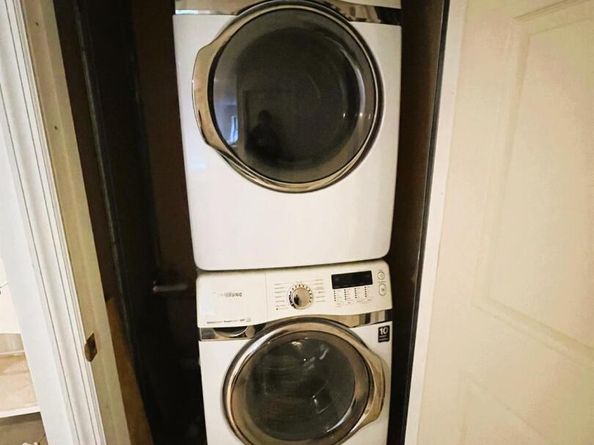 104-27 38 Avenue 1B, Corona NY 11368