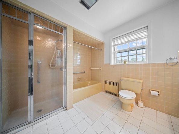 10-08 Shore Road, Douglaston NY 11363