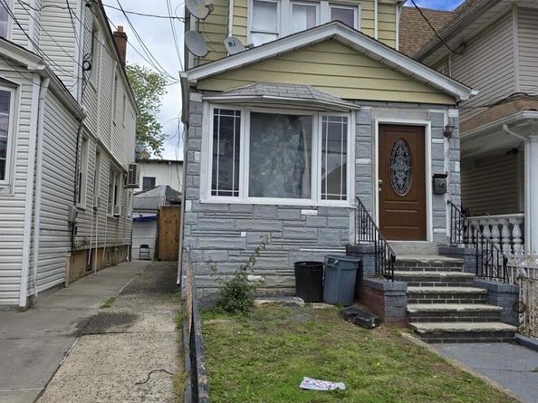 109-29 118 Street, South Ozone Park NY 11420