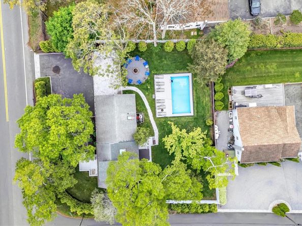 48 Springville Road, Hampton Bays NY 11946