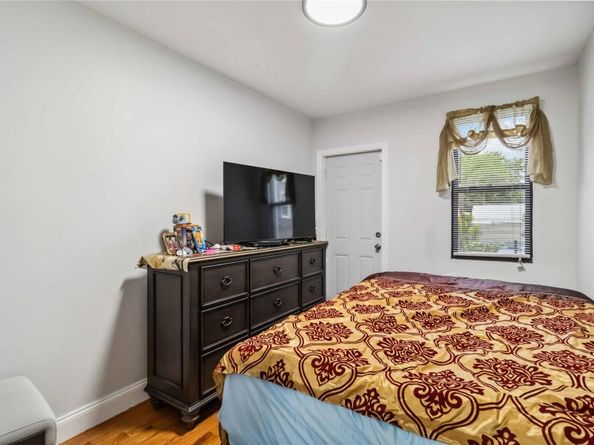 987 Pierce Avenue, Bronx NY 10462
