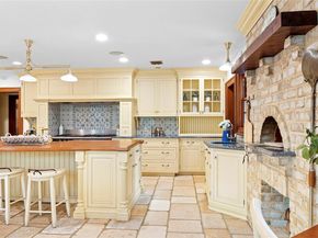 60 Reid Avenue, Port Washington NY 11050