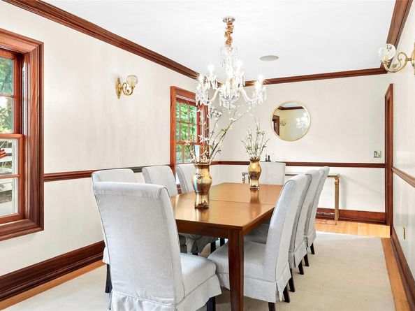 60 Reid Avenue, Port Washington NY 11050