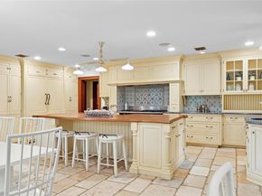 60 Reid Avenue, Port Washington NY 11050