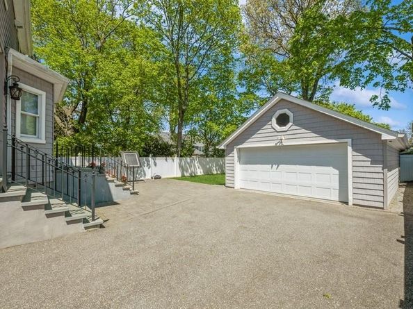 187 Lakeview Avenue, Rockville Centre NY 11570