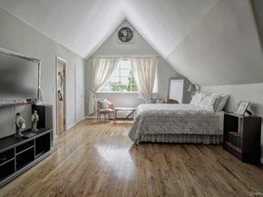 89 Duck Pond Road, Glen Cove NY 11542