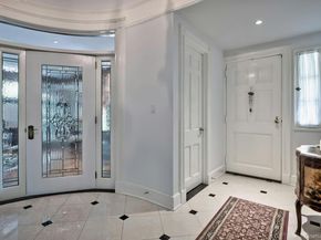 89 Duck Pond Road, Glen Cove NY 11542