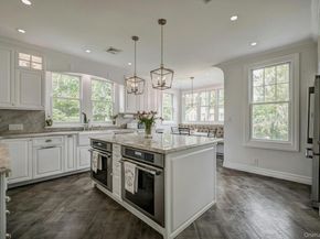 89 Duck Pond Road, Glen Cove NY 11542