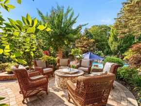 5 Glen Hill Court, Dix Hills NY 11746